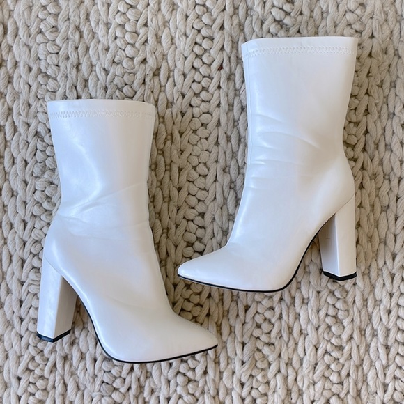 White Heeled Booties - Size: 38 / US 7.5 - Picture 2 of 9